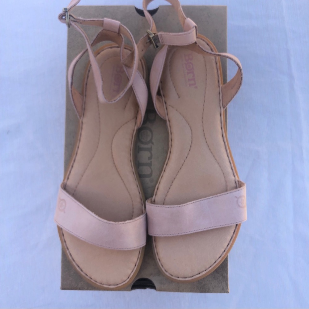 NIB Born Blush(light pink) leather sandals